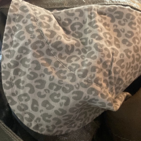 Chico’s Platinum 1 (Medium) NEW WITH TAGS Metallic Bronze Slim Leg Reg. Length - Picture 7 of 8